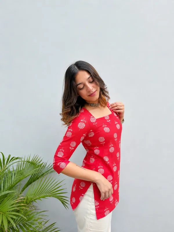 Red_Printed_Straight_Kurta_For_Women