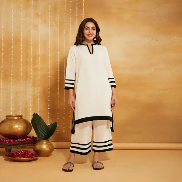 Ivory_Straight_Kurta_Set_For_Women