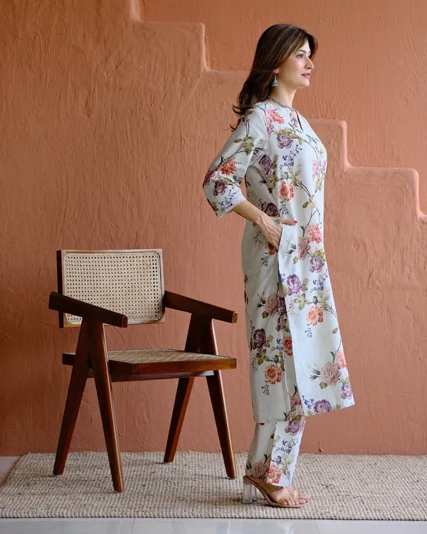 White_Floral_Print_Kurta_Set_For_Women