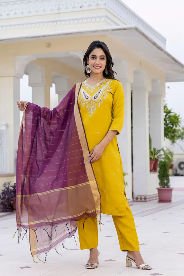 Yellow_Embroidered_Kurta_Set_For_Women