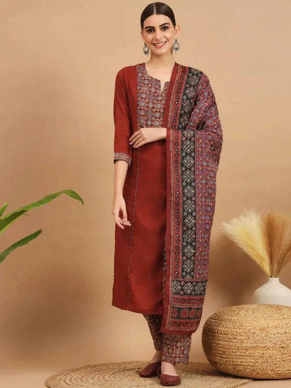 Rust_Printed_Straight_Kurta_Set_For_Women