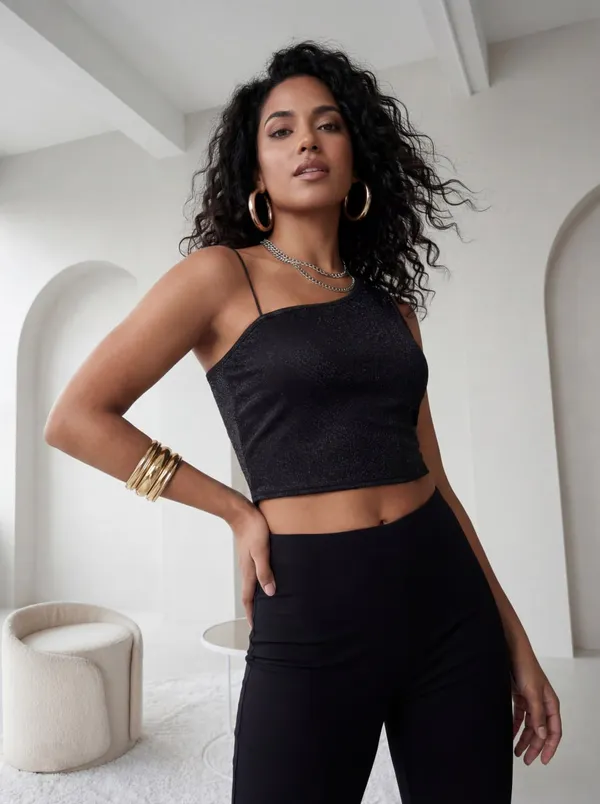 Black_Fitted_Crop_Top_And_Leggings_Set_For_Women