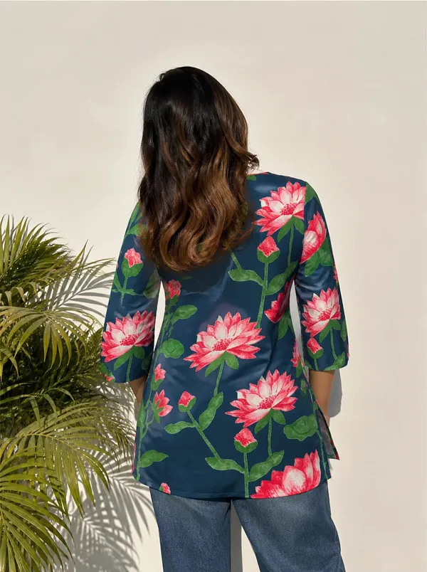 Navy_Floral_Print_Relaxed_Fit_Tunic_Top_For_Women