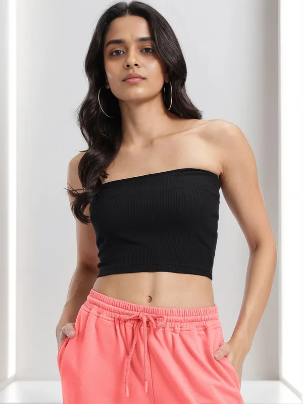 Black_Ribbed_Fitted_Crop_Top_For_Women