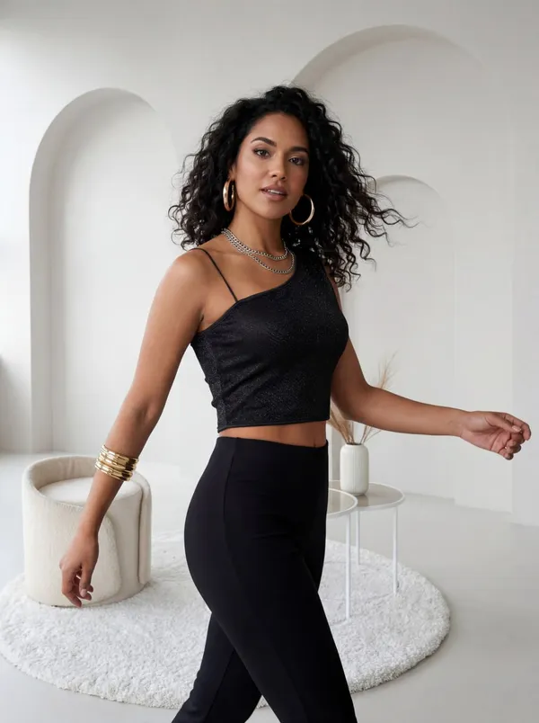Black_Fitted_Crop_Top_And_Leggings_Set_For_Women