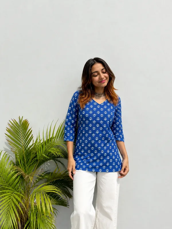 Blue_Printed_Straight_Kurta_For_Women