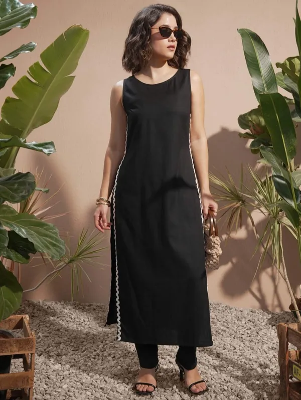 Black_Sleeveless_Straight_Kurta_For_Women
