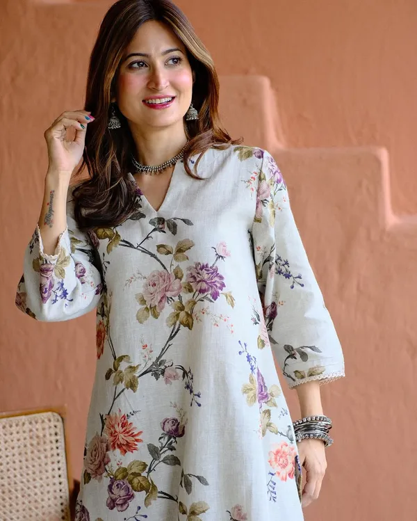 White_Floral_Print_Kurta_Set_For_Women