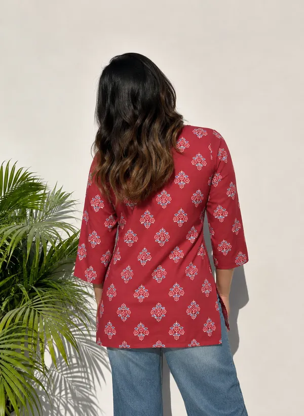 Red_Printed_Relaxed_Fit_Top_For_Women