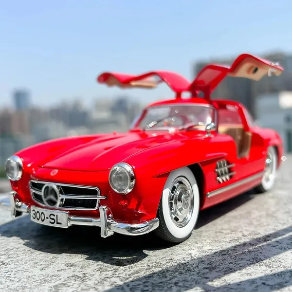 Red_Pull_Back_Classic_Car_Toy
