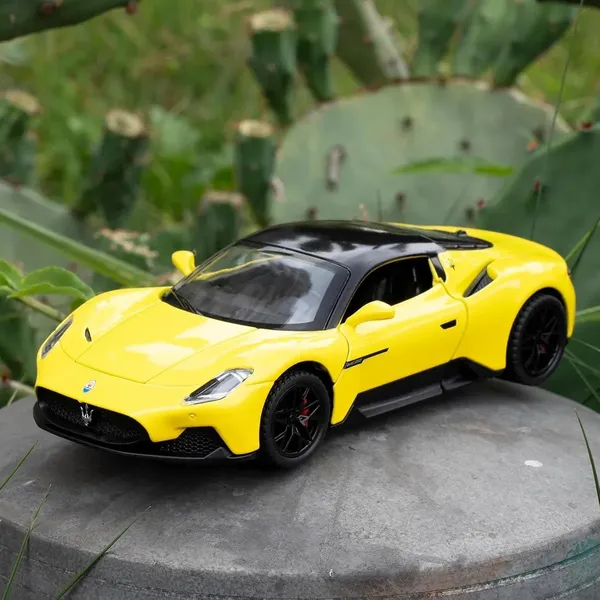 Blue_Maserati_Mc20_Toy_Car