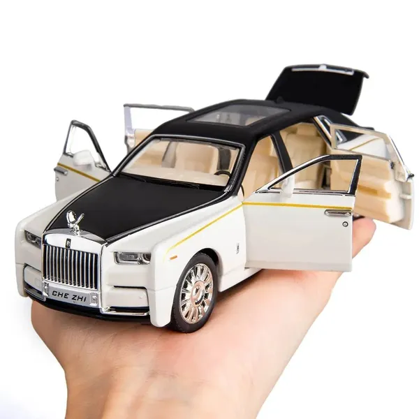 Luxury_Sedan_Model_Car_Toy