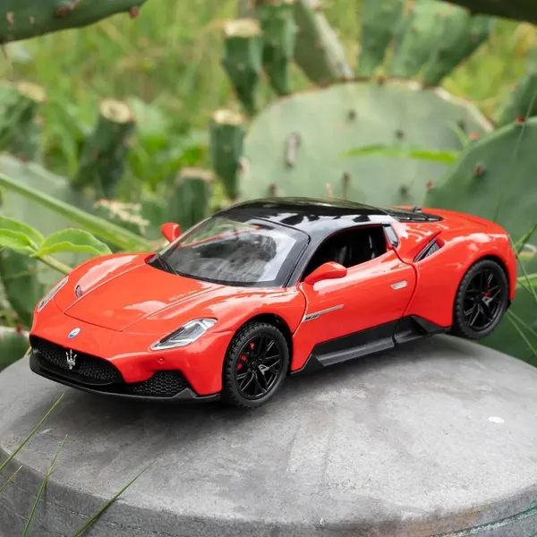 Blue_Maserati_Mc20_Toy_Car