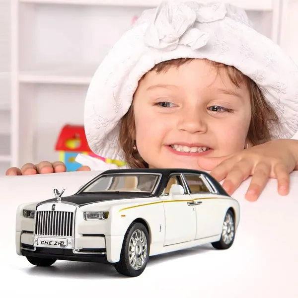 Luxury_Sedan_Model_Car_Toy