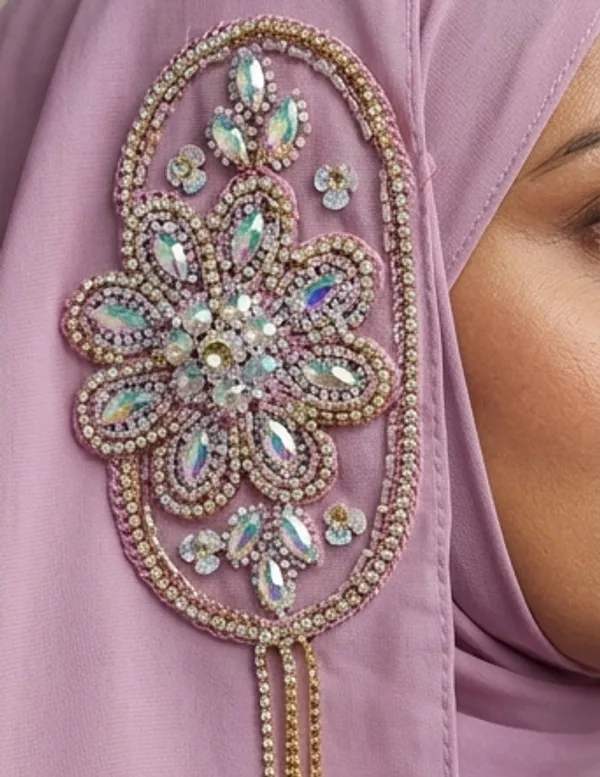 FAHAARI_Luxury_Embroidered_Georgette_Hijab_with_Diamond_Work