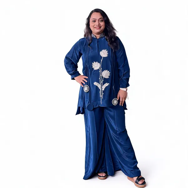Blue_Embroidered_Relaxed_Kurta_Set_For_Women