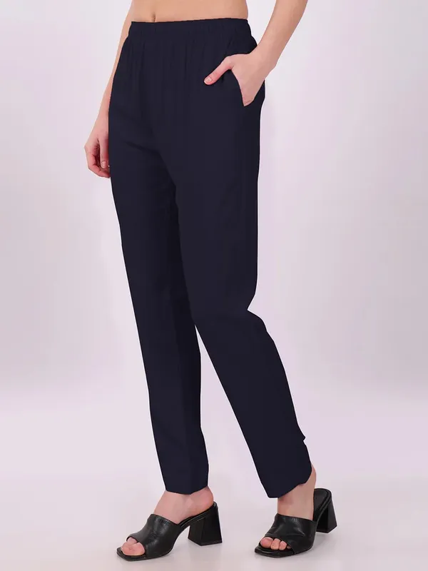 Black_Straight_Fit_Trousers_for_Women