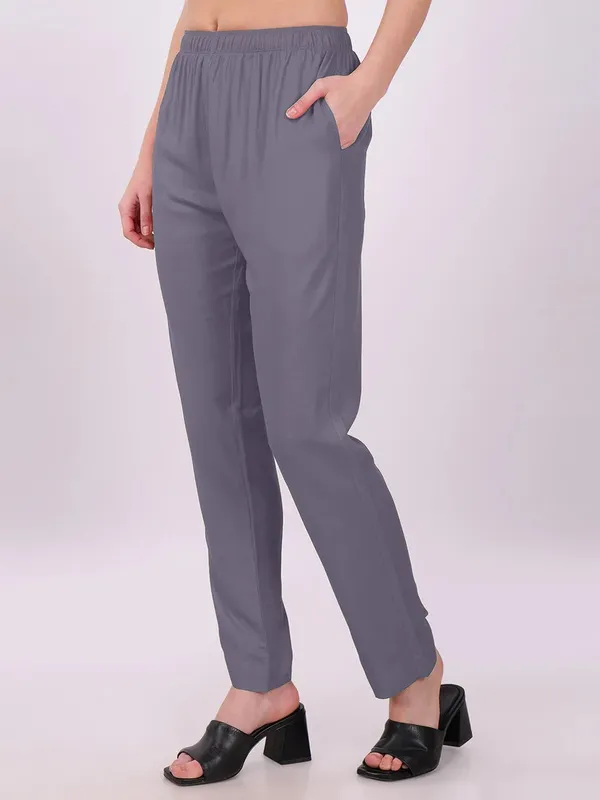 Grey_Solid_Straight_Fit_Pants_for_Women