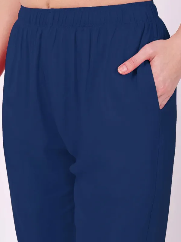 Navy_Straight_Fit_Trousers_for_Women