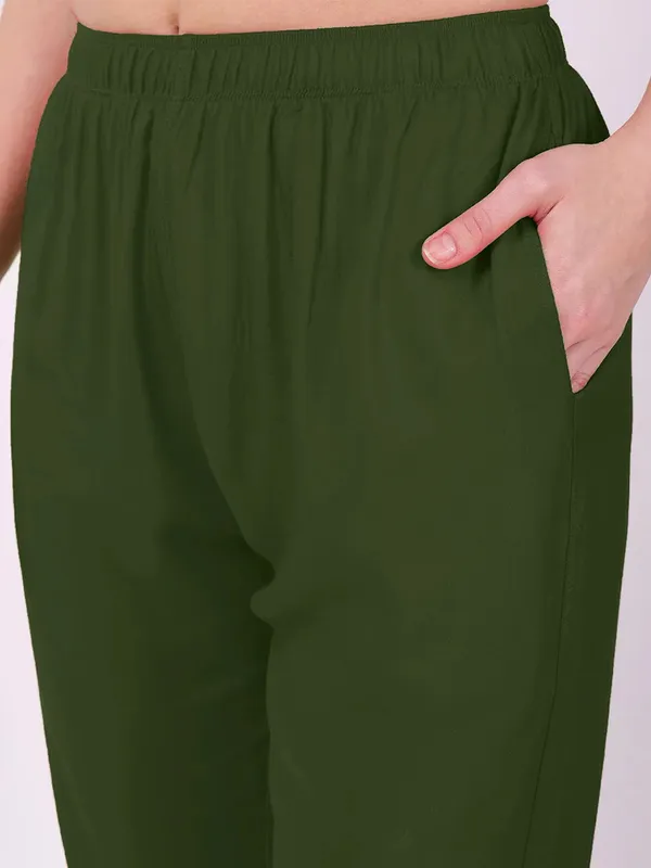 Green_Straight_Fit_Trousers_for_Women