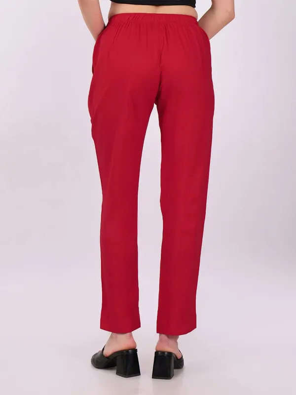 Red_Solid_Relaxed_Fit_Trousers_for_Women