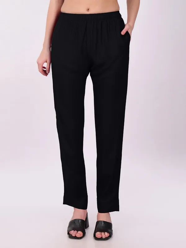 Black_Straight_Fit_Trousers_for_Women