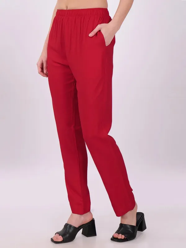 Red_Solid_Relaxed_Fit_Trousers_for_Women
