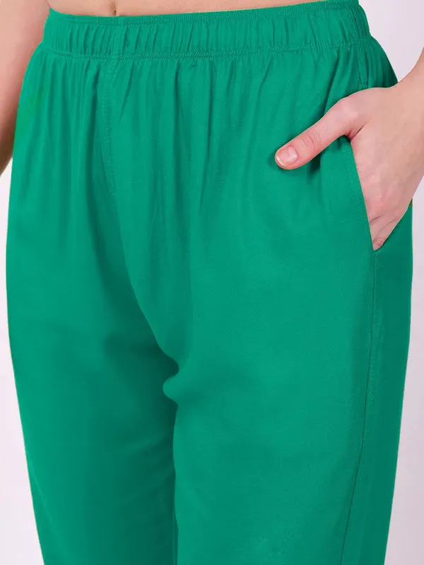 Green_Straight_Fit_Trousers_for_Women