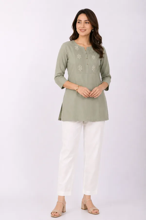 White_Straight_Fit_Pants_for_Women