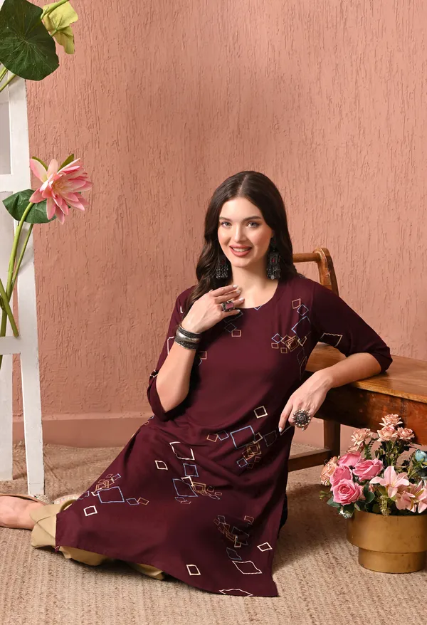 Maroon_Rayon_Straight_Geometric_Print_Kurta_For_Women