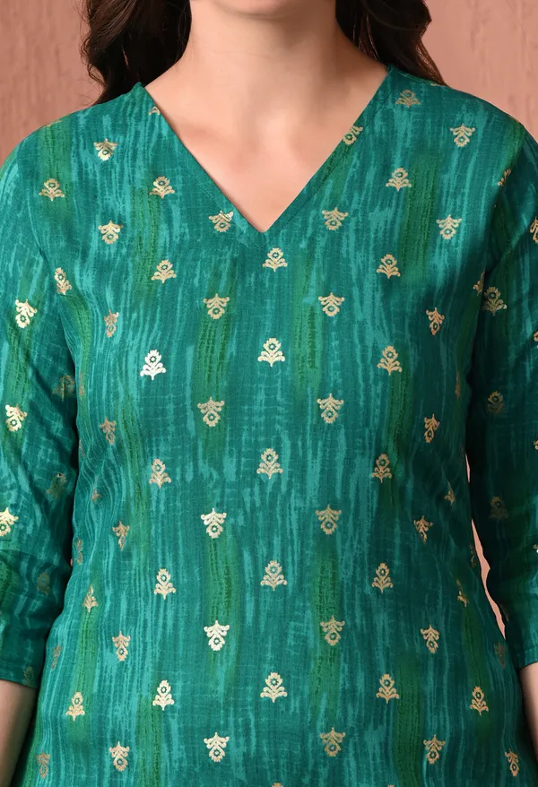 Green_Rayon_Straight_Floral_Print_Kurta_For_Women