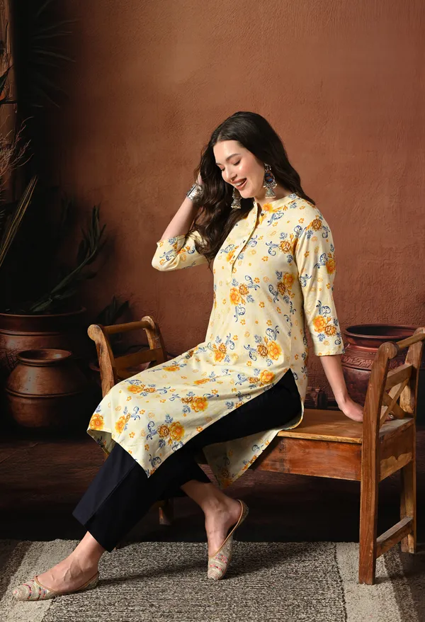Cream_Rayon_Straight_Floral_Print_Kurta_For_Women