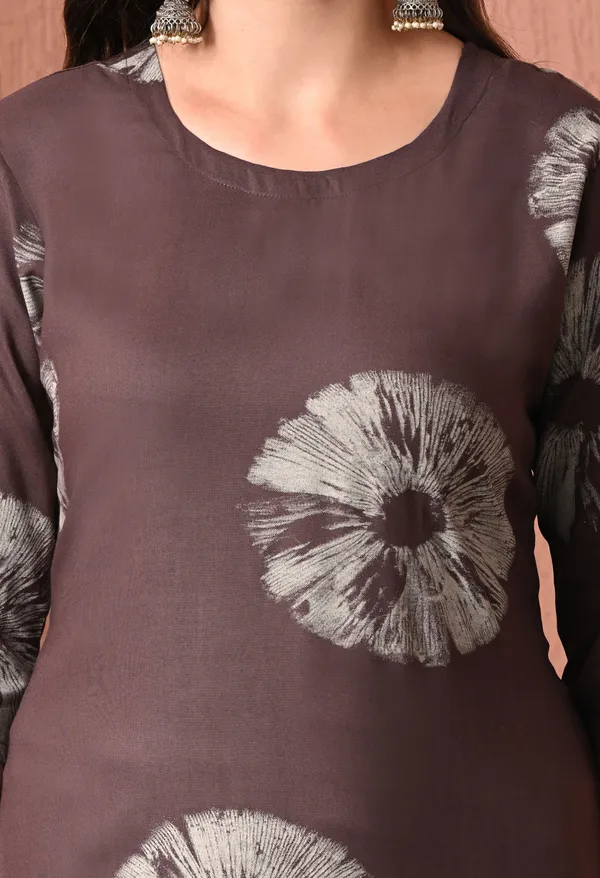 Brown_Rayon_Straight_Floral_Print_Kurta_For_Women