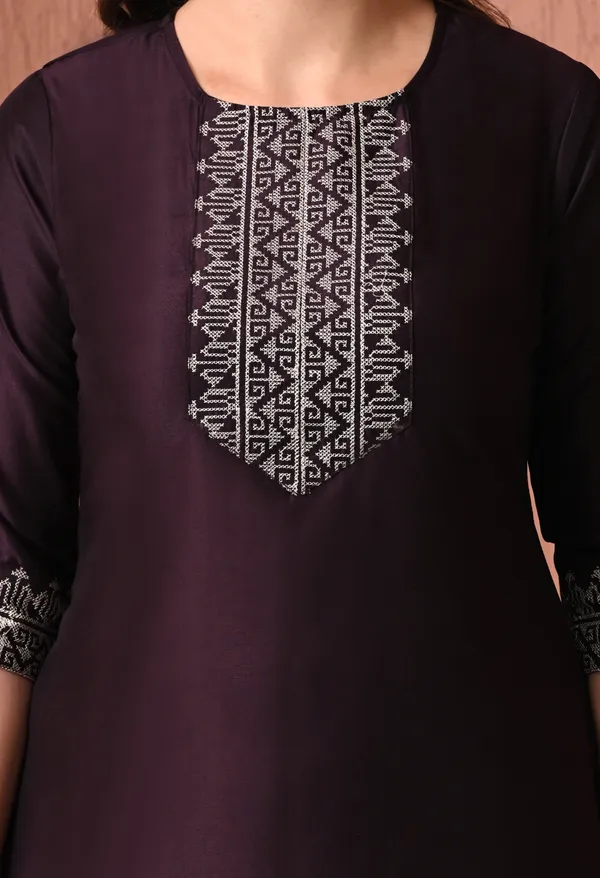 Chocolate_Brown_White_Rayon_Straight_Geometric_Print_Kurta_For_Women