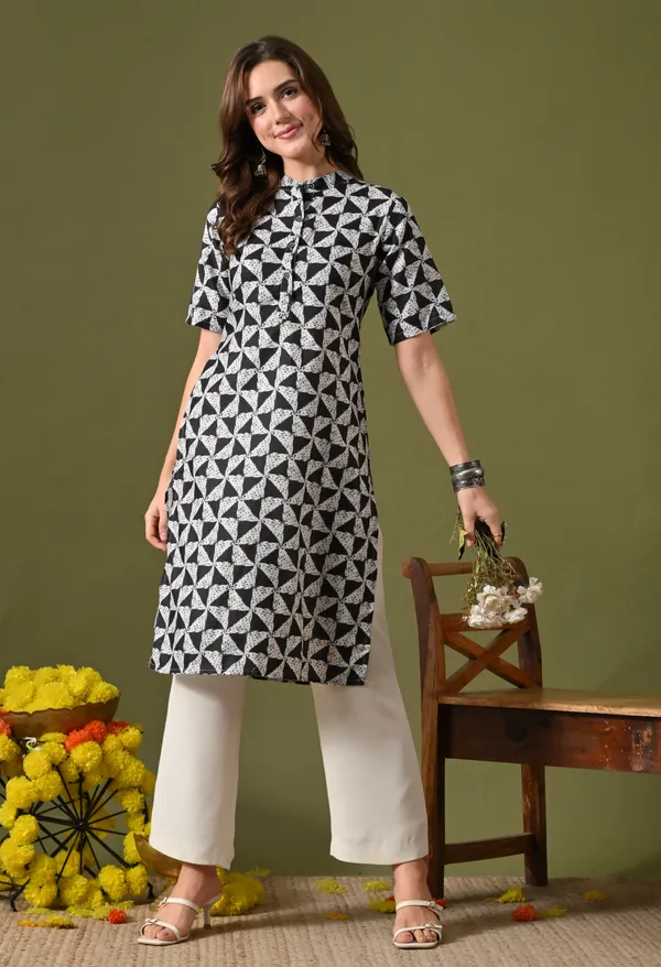 Black_Rayon_Straight_Geometric_Print_Kurta_For_Women