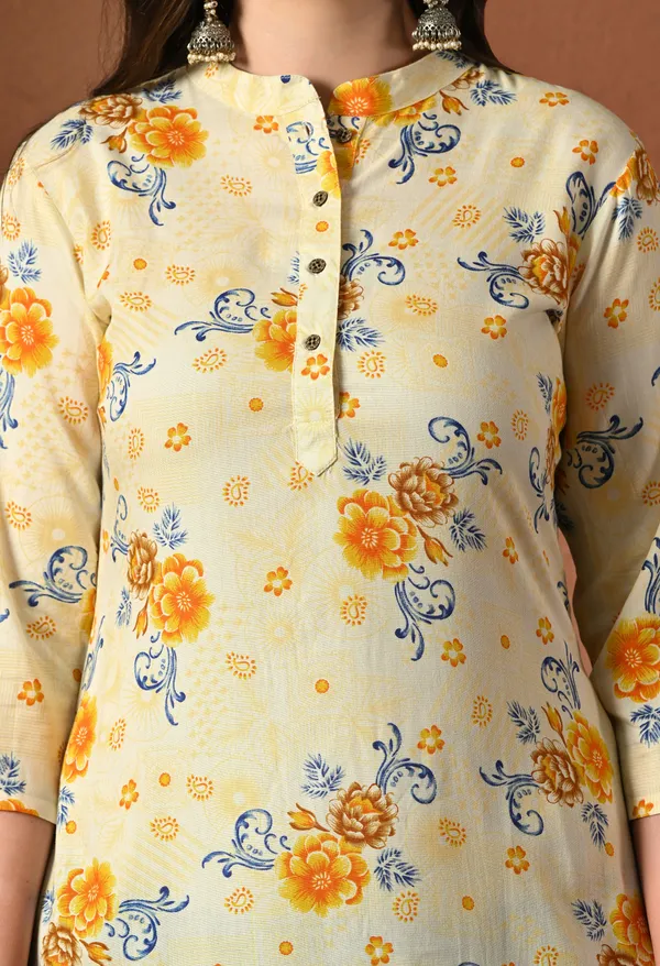 Cream_Rayon_Straight_Floral_Print_Kurta_For_Women