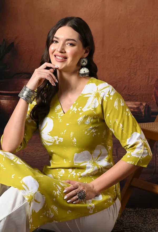 Mustard_Yellow_Rayon_Straight_Floral_Print_Kurta_For_Women