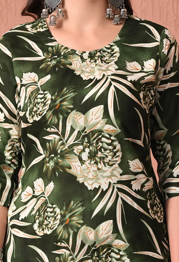 Dark_Green_Rayon_Straight_Floral_Print_Kurta_For_Women