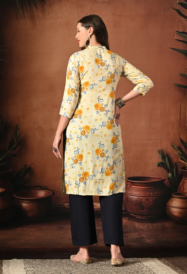 Cream_Rayon_Straight_Floral_Print_Kurta_For_Women