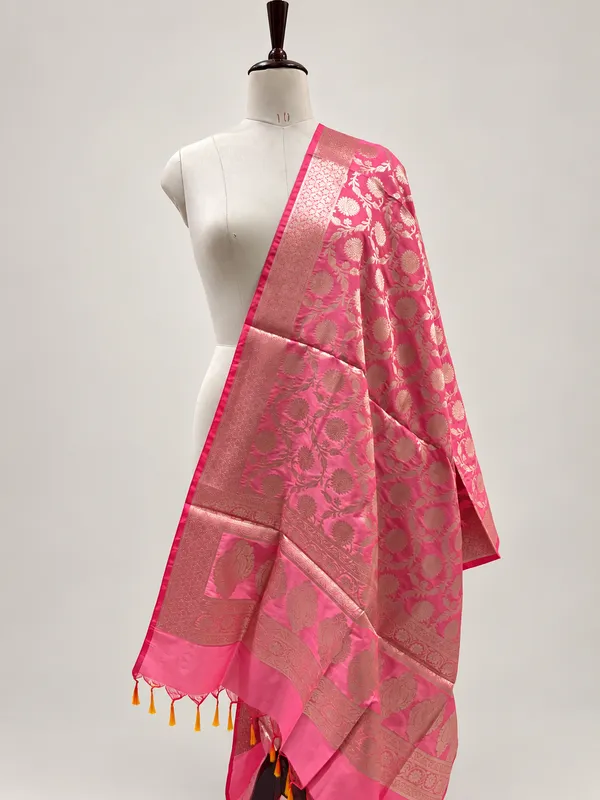 Pink_Woven_Brocade_Dupatta_for_Women