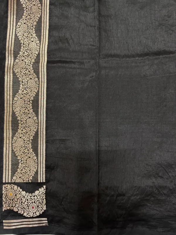 Black_Woven_Traditional_Saree_for_Women