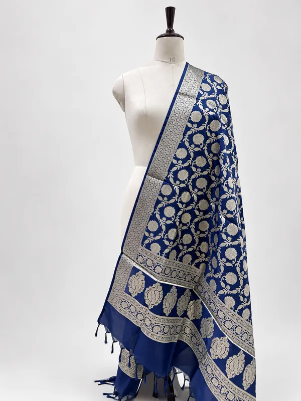 Blue_Woven_Floral_Dupatta_for_Women