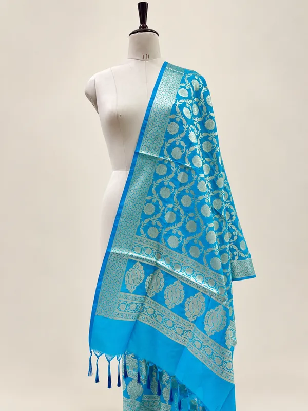 Blue_Floral_Jacquard_Dupatta_for_Women