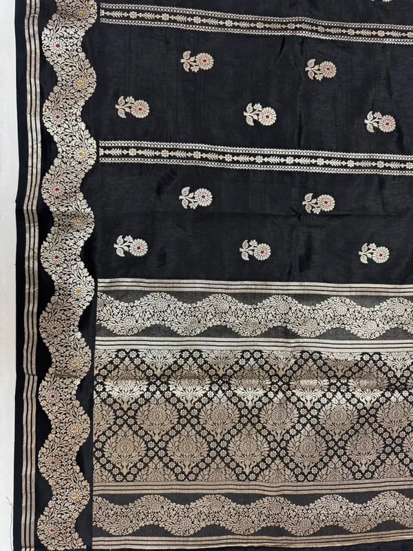 Black_Woven_Traditional_Saree_for_Women