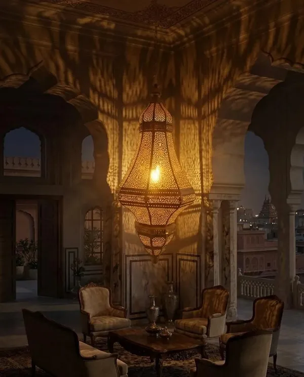 Metal_Moroccan_Pattern_Hanging_Lantern_Golden