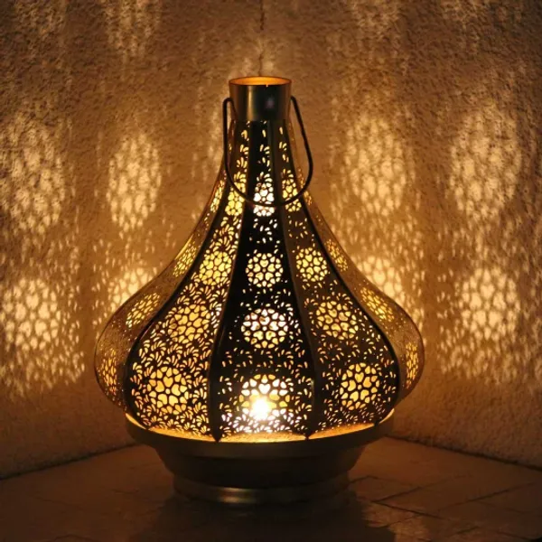 Metal_Moroccan_Pattern_Candle_Holder