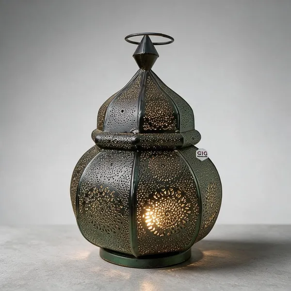 Metal_Moroccan_Pattern_Decorative_Lantern