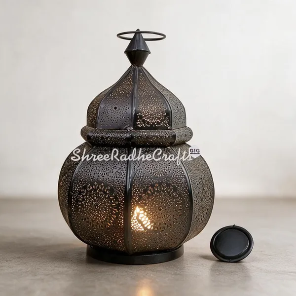 Metal_Moroccan_Pattern_Decorative_Lantern