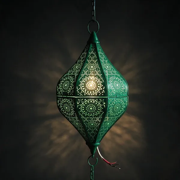 Metal_Moroccan_Pattern_Hanging_Lantern_Green