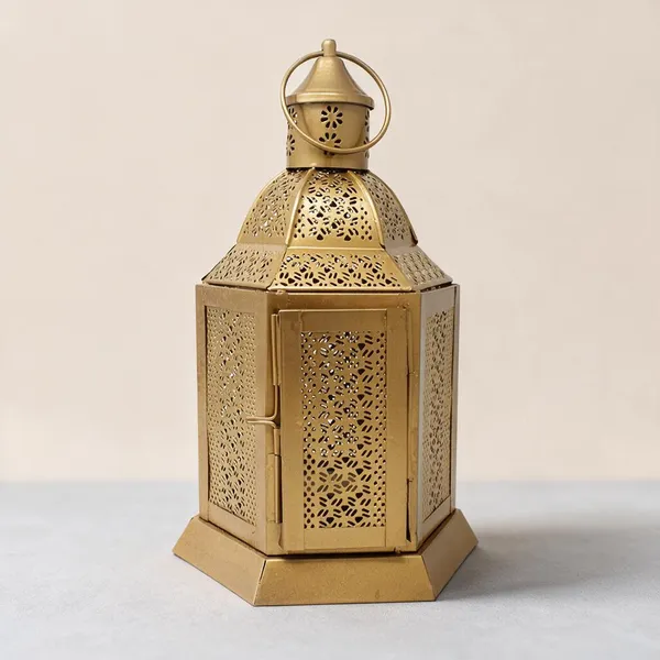 Metal_Decorative_Floral_Cutwork_Lantern